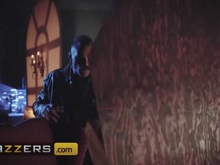 Inviting ázijské vampír kendra spade craves putz v halloween paródia x menovitý video videá