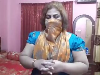 Desi indiýaly first-rate unsatisfied aunty didi kirli clip talking hard up