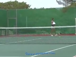Minka - teljesen meztelen tenisz 2010, ingyenes x névleges film 82