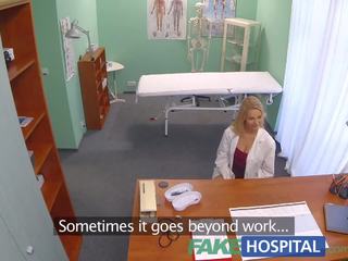 Fakehospital ny sjuksköterska tar dubbel cumsprut från vällustig doc