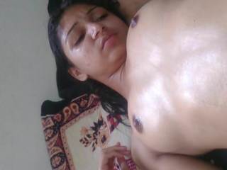 Indien sweetheart få en oljig kropp massagen, xxx film 15