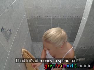 Dziewczyny dwa seksualnie wzbudził czeska dziewczyny mieć fantastyczny zaparowany seks film w the prysznic