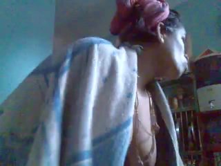 Індійська тітонька носіння saree 1 годину після ванна