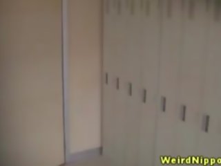 Warga jepun amatur pengintip/voyeur spycam di yang locker bilik
