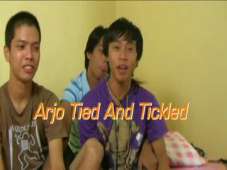 Arjo fastened a tickled
