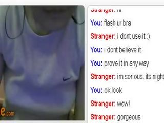 Girl On Omegle Showing All Her Body And Playing Wi
